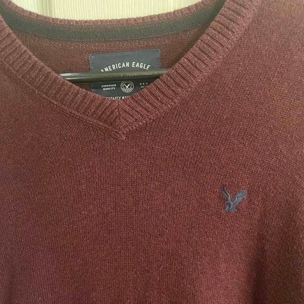 American Eagle V‎ Neck Long Sleeves Sweater Small/Petite